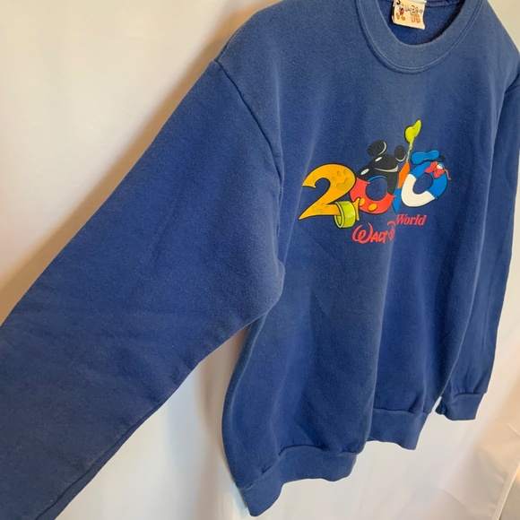 Vintage Walt Disney World Kid's 2000 Character Number Sweater Blue Size XL - Picture 7 of 13